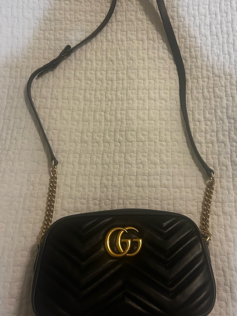 Gucci Black Chevron Matelassé Leather Crossbody with Gold Double G - Picture 3 of 4